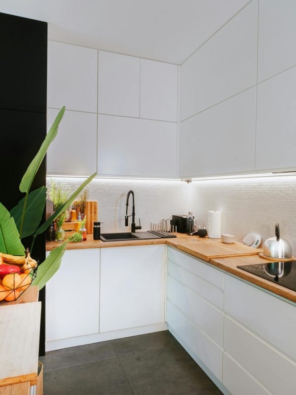 pexels-jakubzerdzicki-27390284